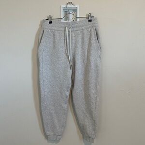 Lululemon Scuba Jogger Sweatpants Size 8 — Heathered Light Grey, Cotton Fleece